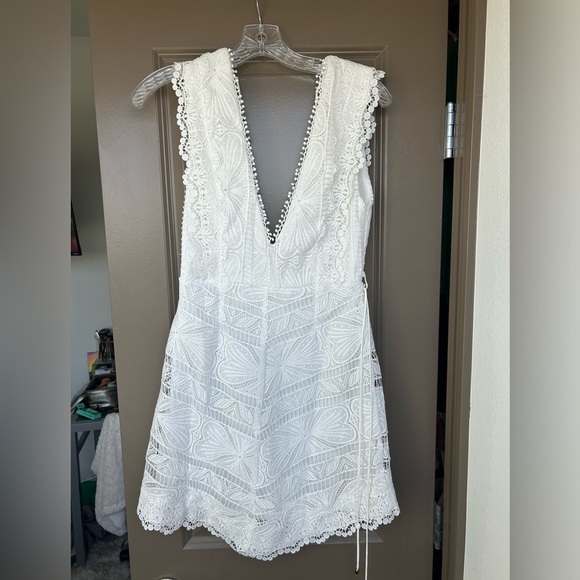 Selfie Leslie Dresses & Skirts - SELFIE LESLIE WHITE GRAD DRESS